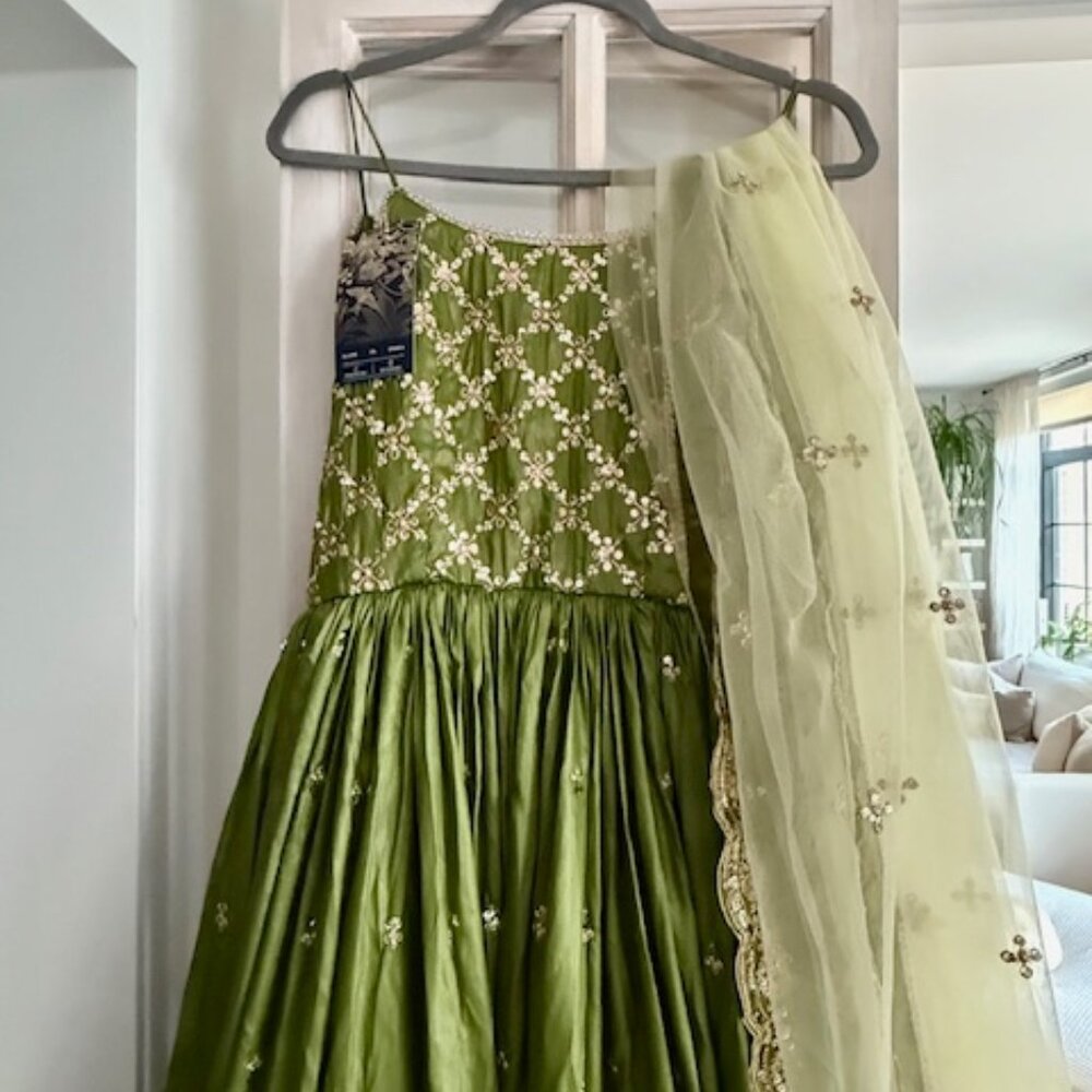 Mehendi Green Embroidered Anarkali - Picture 3 of 8